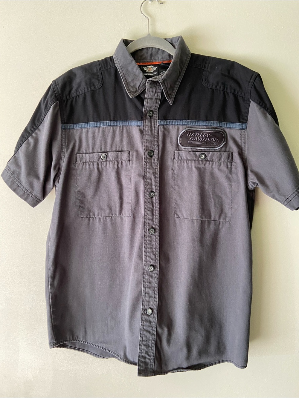 LIKE NEW Harley-Davidson Men's Short Sleeve Two-Tone Work Shirt - Gray/Black MED